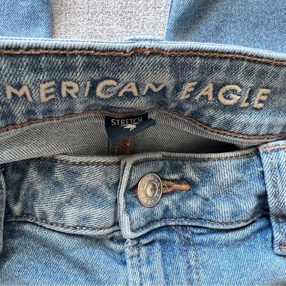 American Eagle Stretch Mom Jeans - Picture 4 of 8